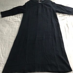 Roolee women’s black crinkle midi dress NWT medium